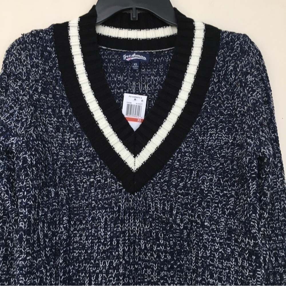 Freshman Varsity over size V-neck long sleeve chunky knit pull over sweater - Picture 4 of 16